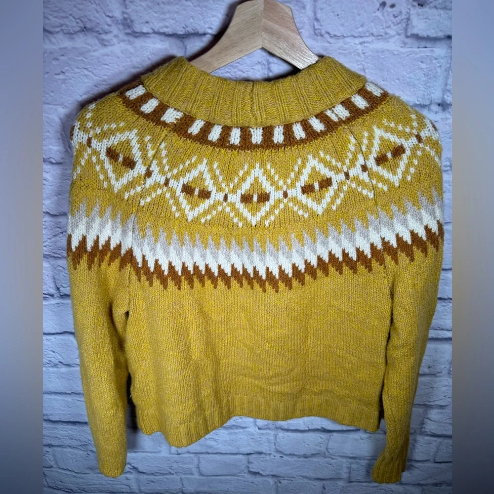 American Eagle Fair Isle Mustard Yellow Pullover Sweater Womens size small‎